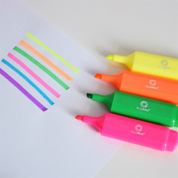 Szövegkiemelő lapos testű készlet, Bluering®, 4 klf. szín Szövegkiemelő Bluering